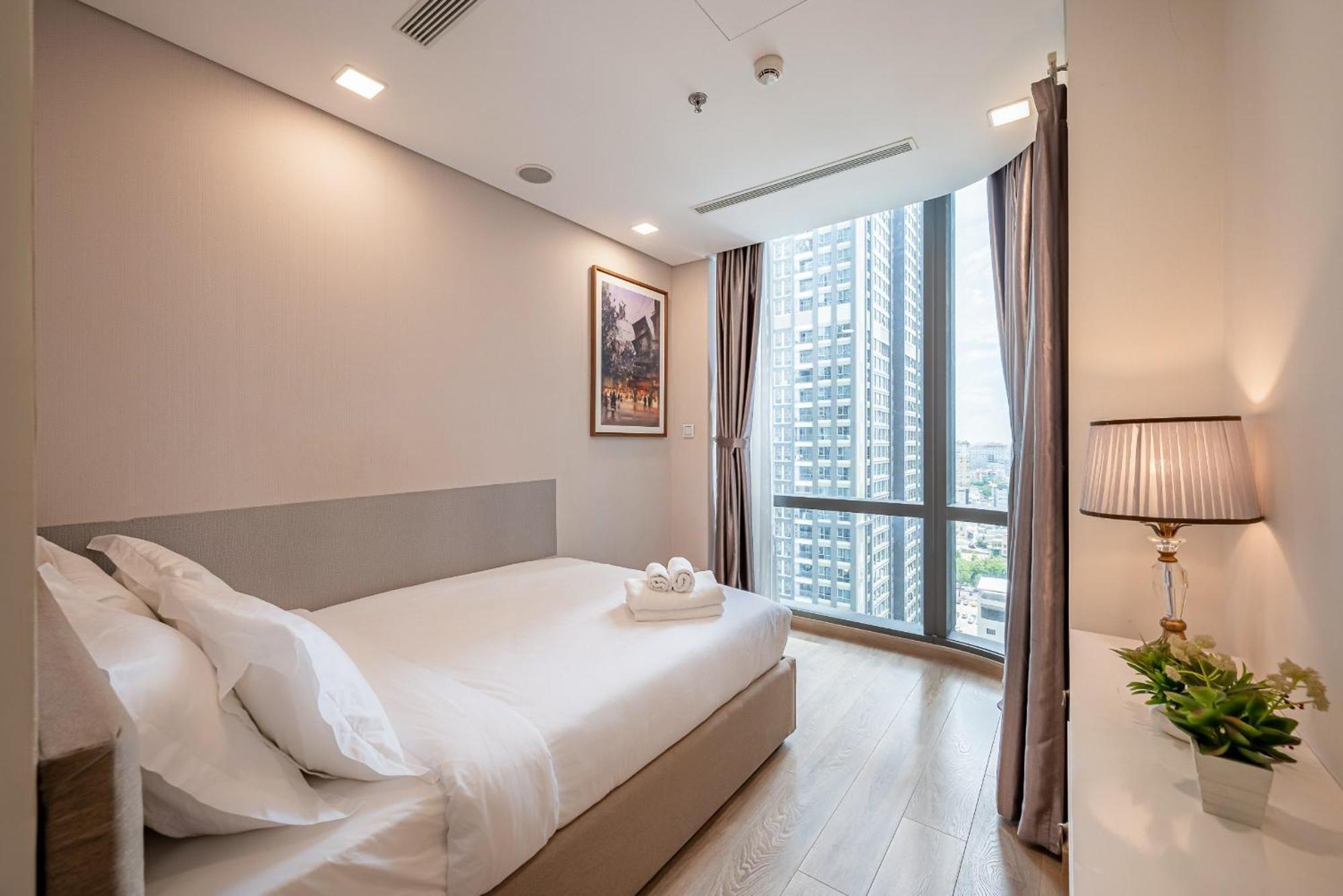 Khách sạn Urban Heights Landmark 81